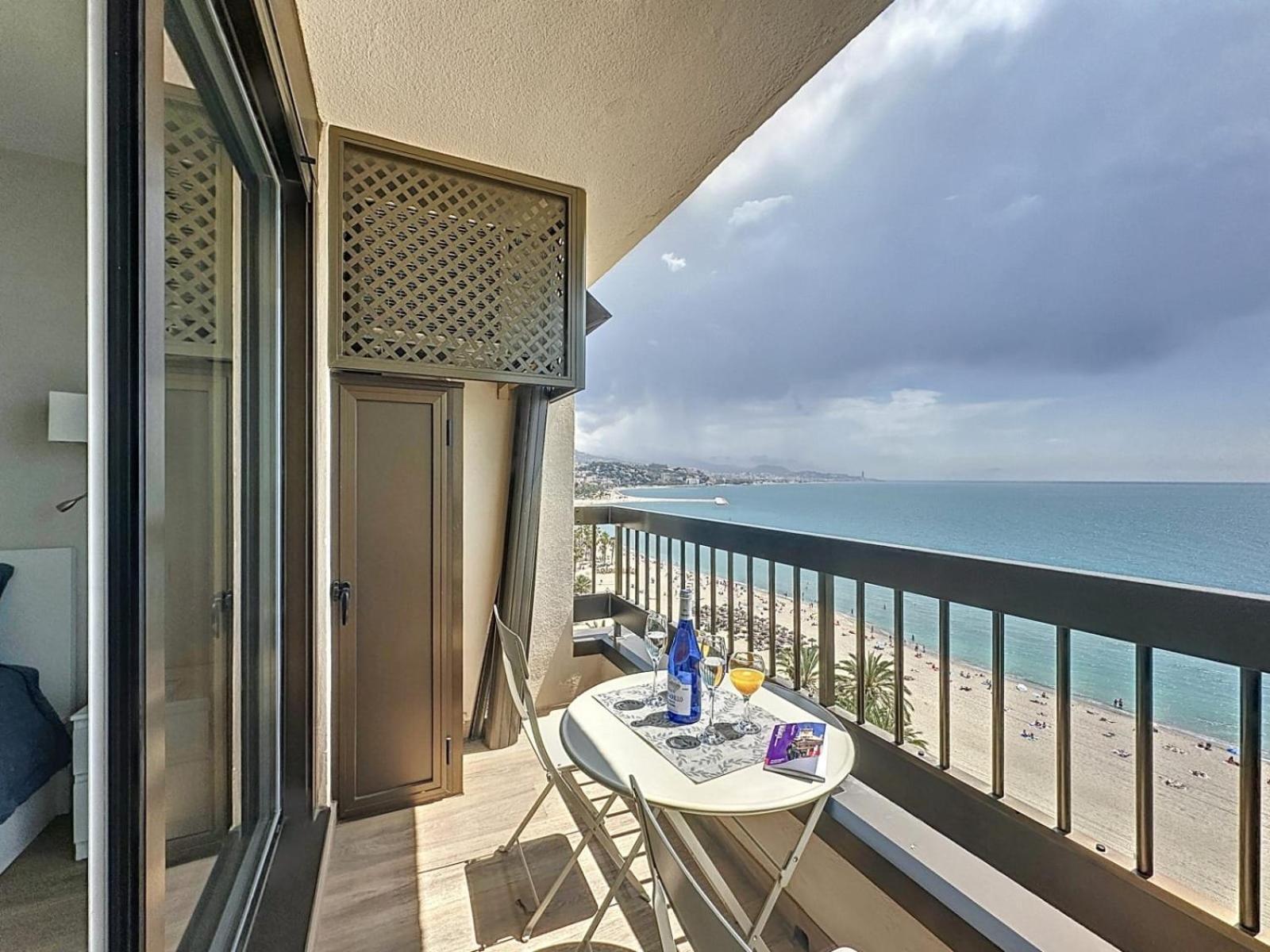 Espectaculares Vistas Al Mar Playa Malagueta Apartment Malaga